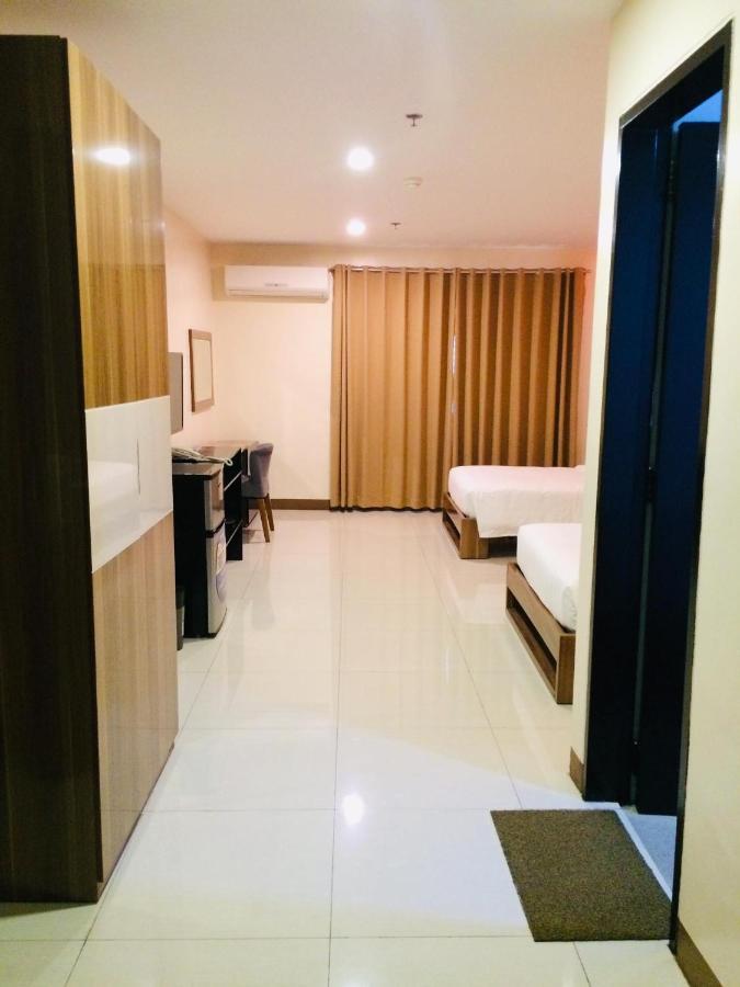 Ybc Grand Hotel Olongapo Exterior photo